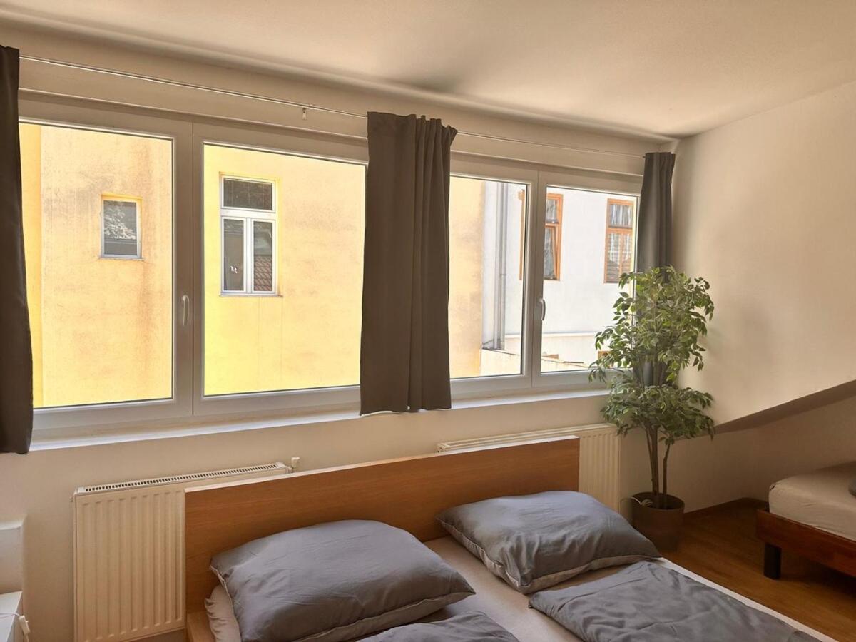 Full Premium - 2 Bedrooms For 5 People - Near Metro Ferienhaus