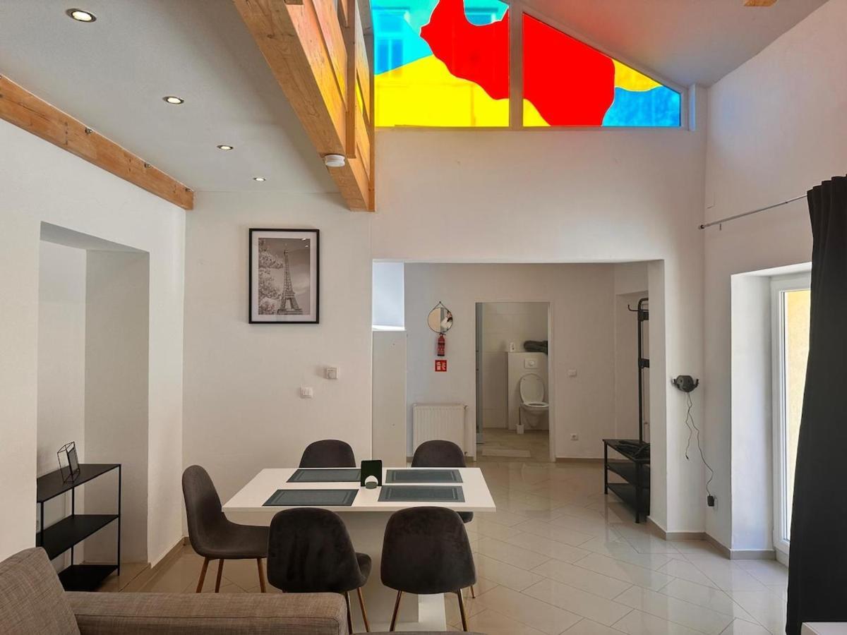 Ferienhaus Full Premium - 2 Bedrooms For 5 People - Near Metro *