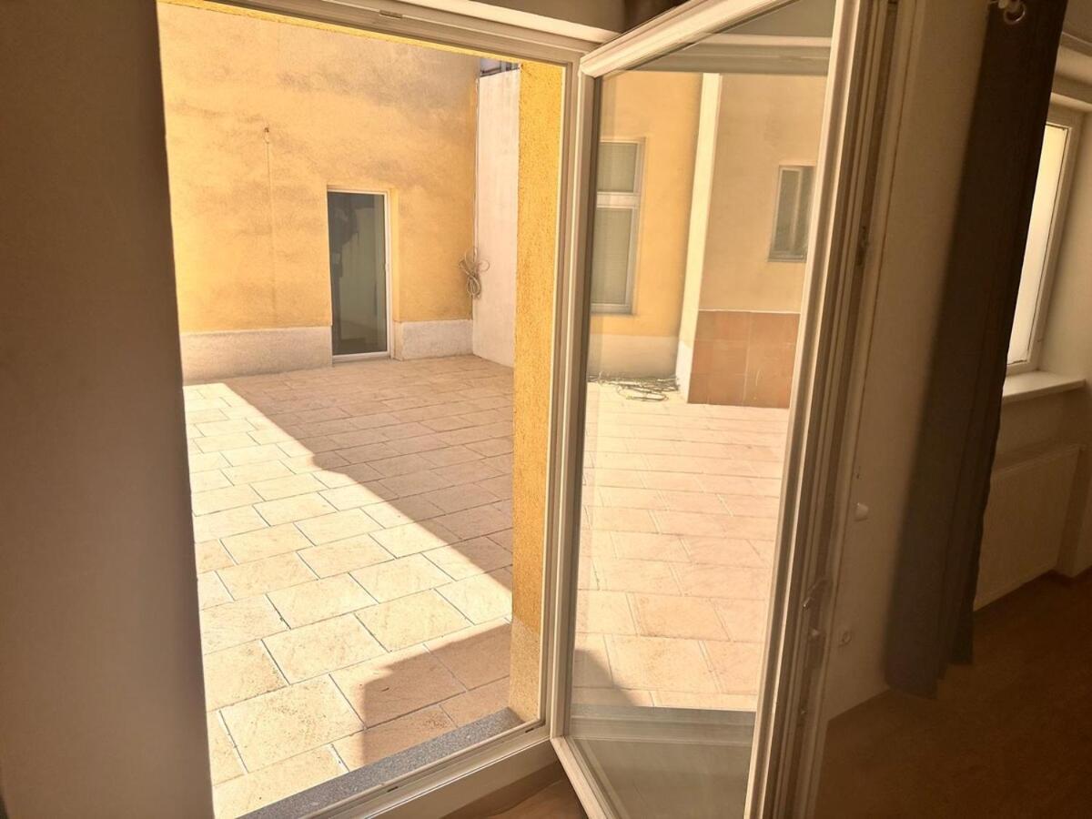 Ferienhaus Full Premium - 2 Bedrooms For 5 People - Near Metro