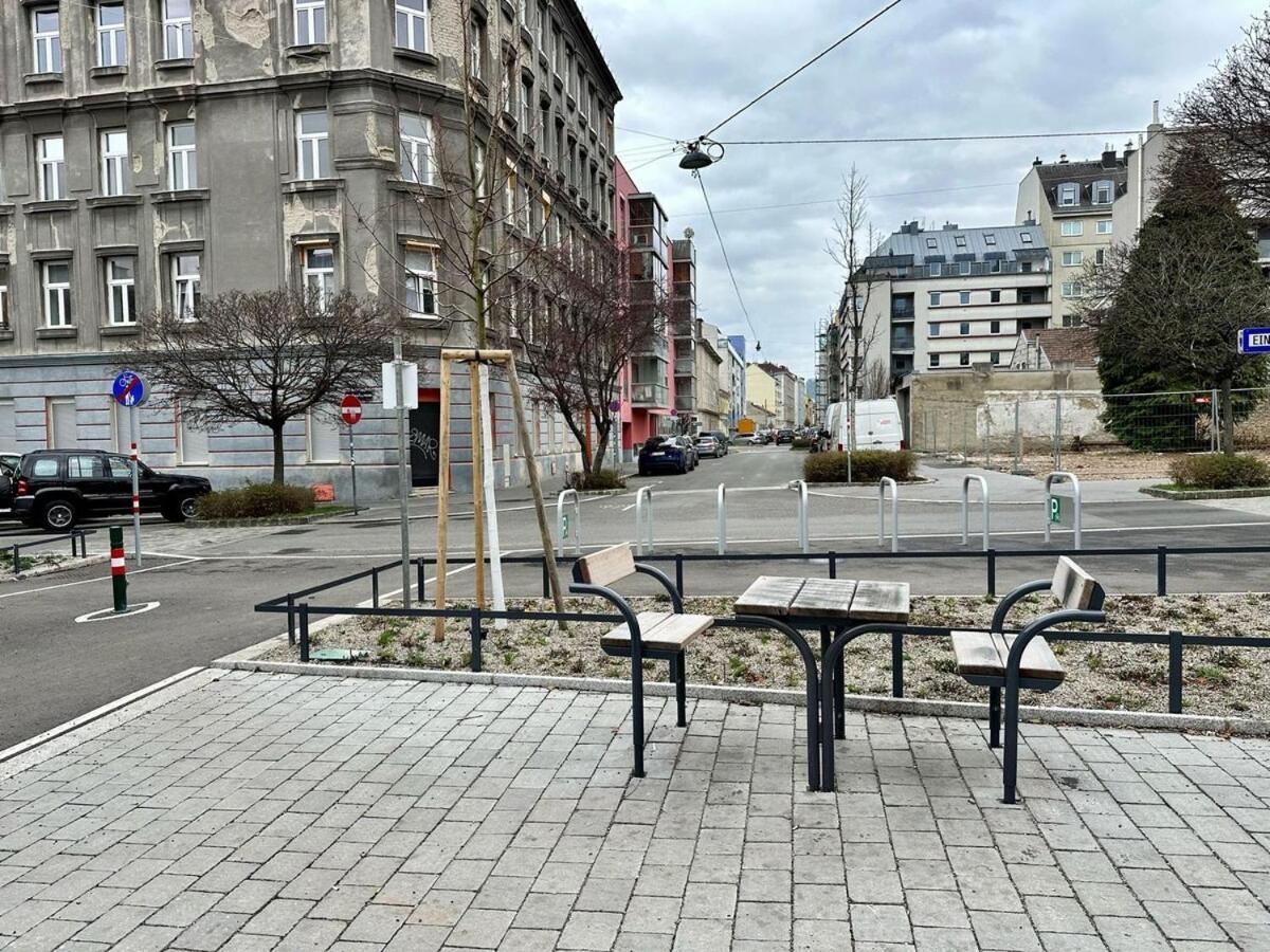 Ferienhaus Full Premium - 2 Bedrooms For 5 People - Near Metro Wien